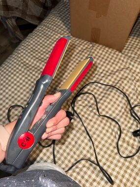Red Fabric Chi straightener with Black Handle
